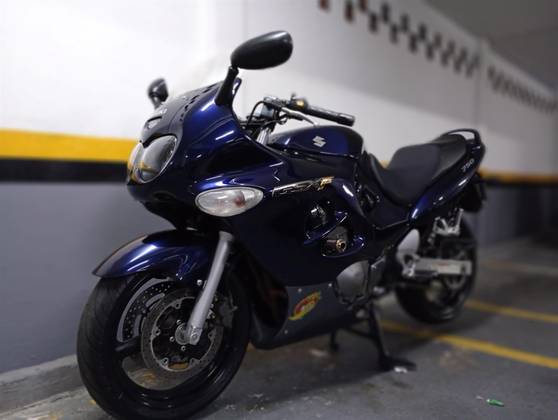 SUZUKI GSX 750 F 